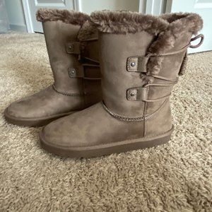 Great Pair of Brown Fuzzy Boots in size 7